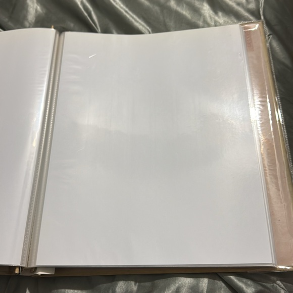 Scrapbook Album 40 Pages CraftSmart Scrapbooking Craft Arts Book New World Map - Picture 5 of 12